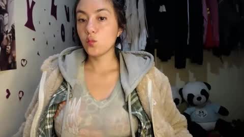 1kandylove online show from November 23, 7:11 am