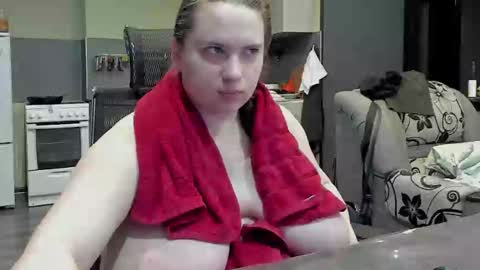 1LINDSEY1 online show from February 22, 8:50 am