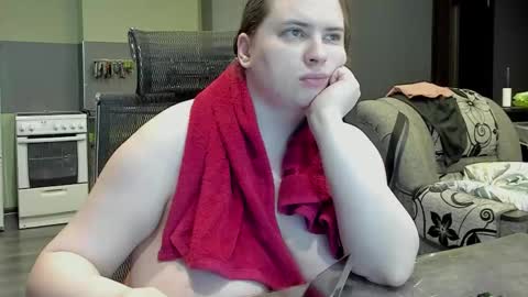 1LINDSEY1 online show from February 24, 9:08 am