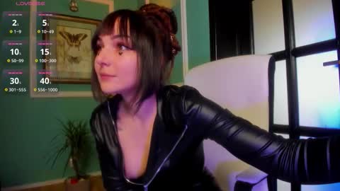 Moona  online show from November 25, 11:12 am