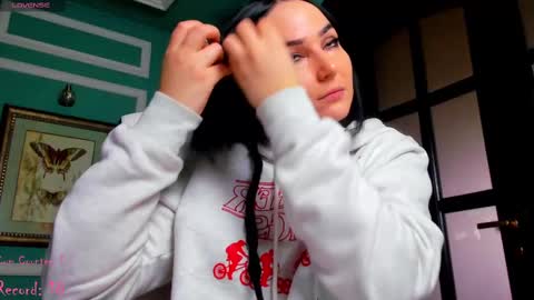 Moona  online show from February 15, 1:16 pm