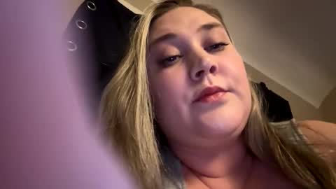 22thickfatpussy online show from May 9, 12:56 am