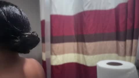 GamerBaddieLux online show from November 21, 5:31 am