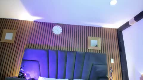 3X NAXAA online show from December 3, 1:35 pm