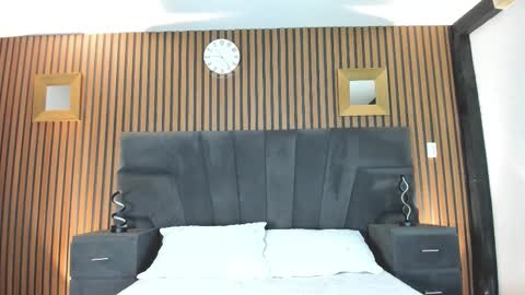 3X NAXAA online show from November 4, 1:27 pm