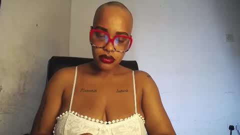 goddess zuri online show from June 16, 3:02 pm