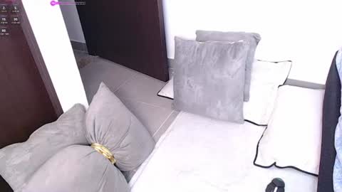 493ashlyfoxx online show from July 1, 2:11 am