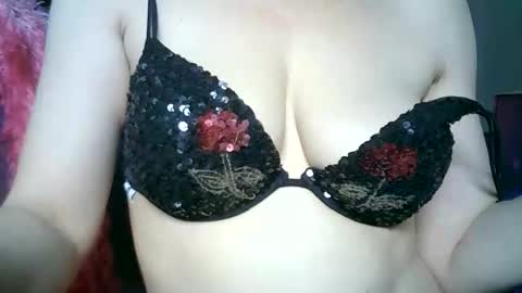 Lilu online show from March 25, 11:24 am