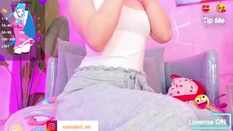 Abril  online show from December 18, 4:17 am