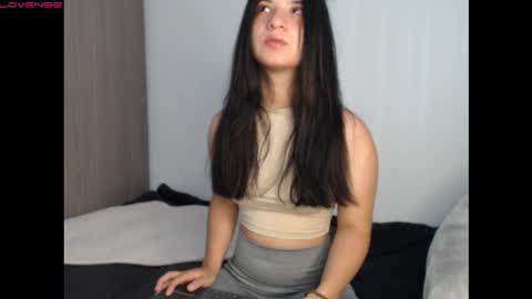 Snapshot of _abrill_20 chatting on October 11, 8:33 pm _abrill_20 online show from October 11, 8:33 pm