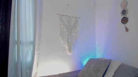 Alice online show from November 18, 11:55 am