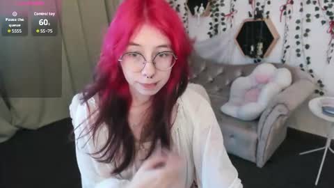 Alice online show from July 24, 8:49 pm