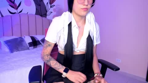 Allondra  online show from January 14, 11:05 pm