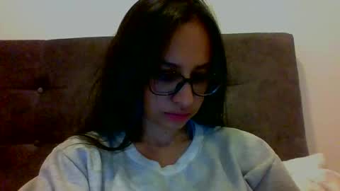 _alyson online show from March 29, 5:28 am