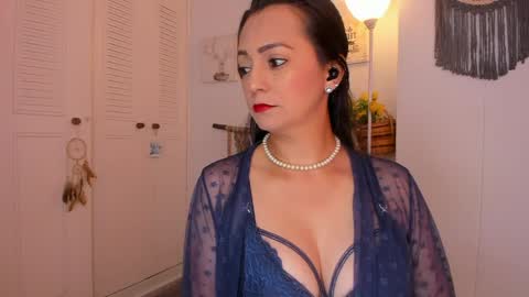 Ana Ruiz online show from June 7, 5:53 pm
