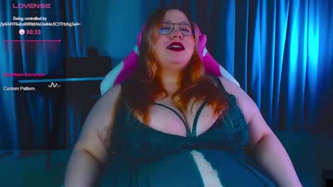 _ariaakashi_ online show from December 22, 8:39 am