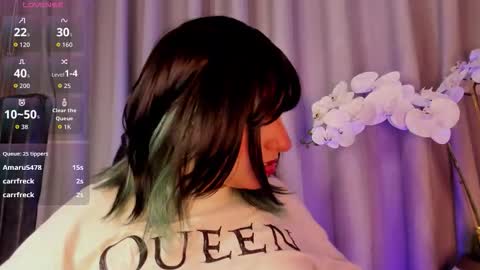   online show from December 18, 12:32 pm