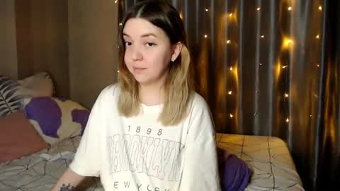 Elizabeth online show from July 11, 8:53 pm