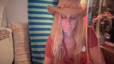 Snapshot of _chelsea___ chatting on October 1, 3:55 am Chelsea xo online show from October 1, 3:55 am