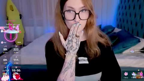 Snapshot of _chlo_e chatting on October 11, 9:39 pm Alisa NO NUDE online show from October 11, 9:39 pm