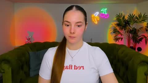 Erika online show from November 14, 1:33 pm