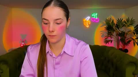 Erika online show from November 28, 9:12 am