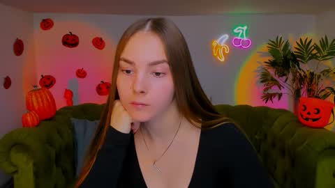 Erika online show from November 4, 2:22 pm