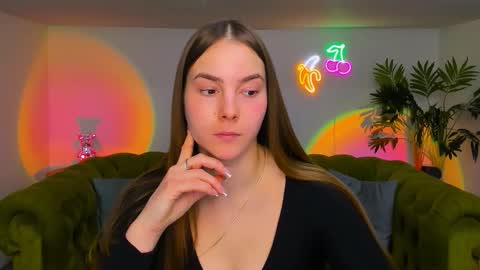 Erika online show from December 2, 1:24 pm