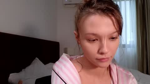 DemiDee online show from October 29, 9:46 am