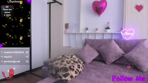 Devora online show from July 9, 5:15 pm