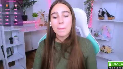 Lizzy  online show from November 8, 10:59 pm