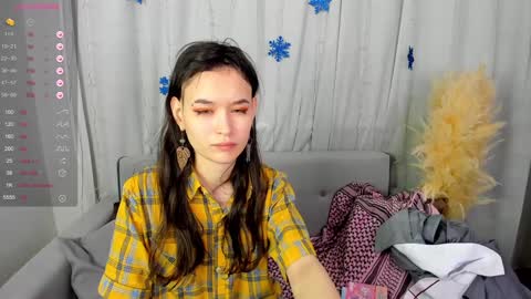 _emily__strike_ online show from December 15, 10:39 am