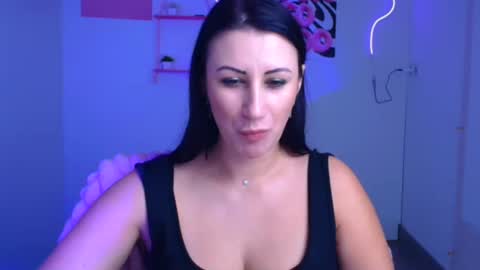 Emma online show from November 7, 1:17 pm