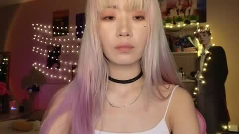 EveEva online show from February 17, 5:29 am