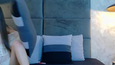 Gloriana online show from March 6, 2:12 pm