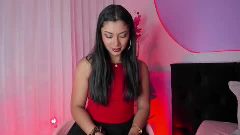 Hanna online show from December 15, 8:03 pm