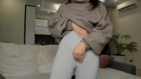 Snapshot of _heaven_ishere_ chatting on January 21, 11:46 am Julia online show from January 21, 11:46 am