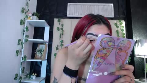 Snapshot of _johana18 chatting on March 10, 1:21 pm Mia online show from March 10, 1:21 pm