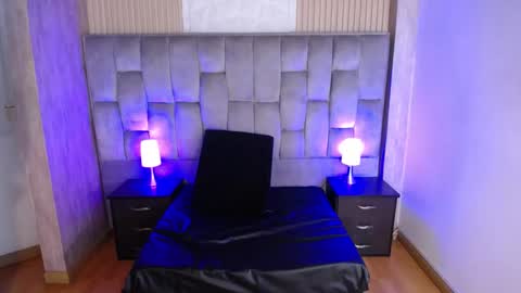 Snapshot of _johana18 chatting on October 3, 3:06 pm Mia online show from October 3, 3:06 pm