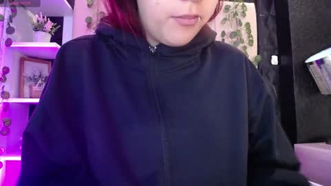 Snapshot of _johana18 chatting on February 12, 12:55 pm Mia online show from February 12, 12:55 pm