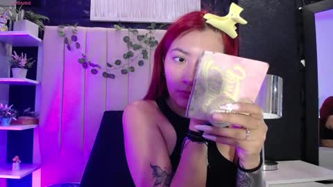 Snapshot of _johana18 chatting on January 9, 1:56 pm Mia online show from January 9, 1:56 pm