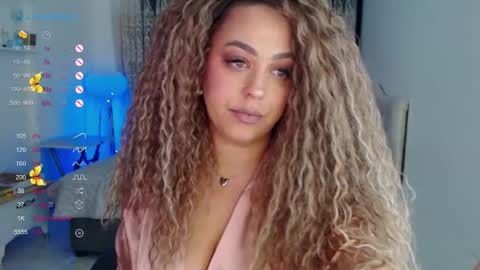 _just_a_queen_3 online show from December 21, 4:55 pm