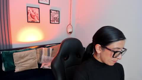 Kiraaaa 0 online show from February 24, 8:40 pm