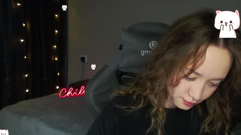 _lalune_ online show from January 10, 10:31 am