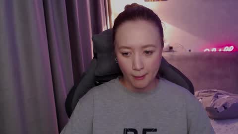 _lalune_ online show from September 27, 4:47 pm