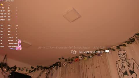 Laura online show from October 15, 10:56 pm