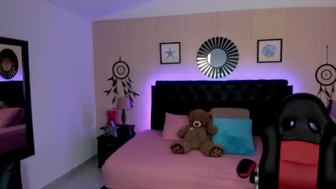 Liily online show from April 28, 4:38 am