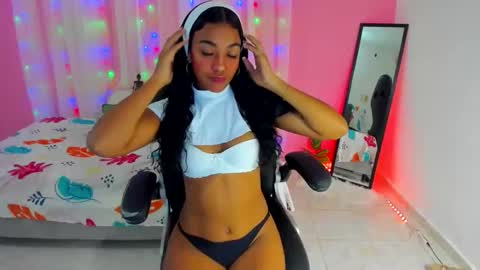 Snapshot of _little_0 chatting on October 20, 1:47 pm zoe online show from October 20, 1:47 pm
