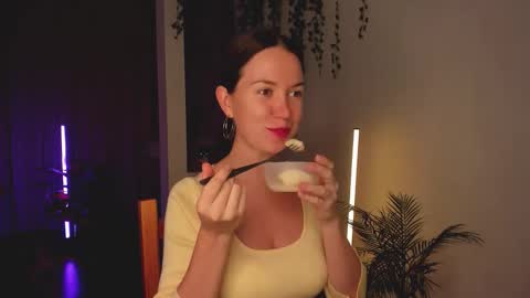 Snapshot of _lovely_lady chatting on October 22, 3:17 pm Alice online show from October 22, 3:17 pm