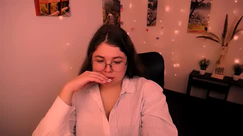 Snapshot of _lovely_mary chatting on September 12, 8:12 am Mary online show from September 12, 8:12 am